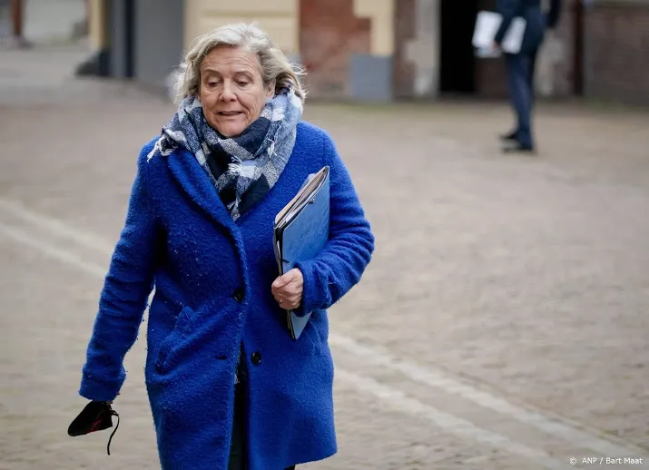 mogelijk 80 extra nederlandse militairen naar afghanistan