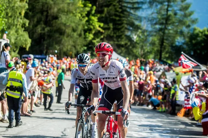 mollema blijft langer bij trek segafredo