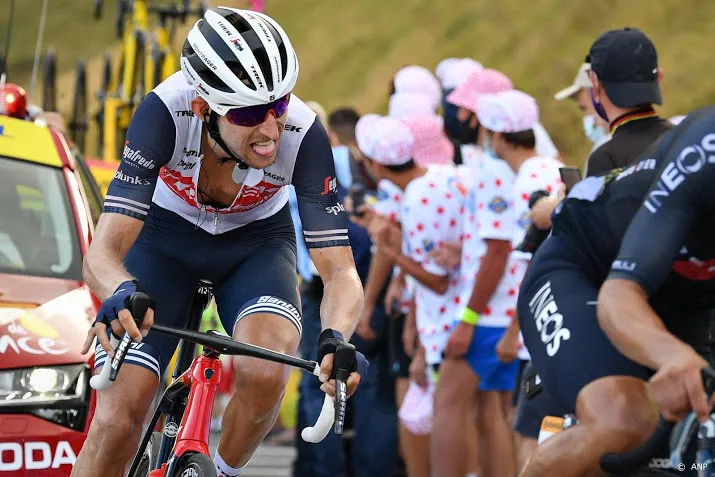 mollema met gebroken pols uit de tour de france