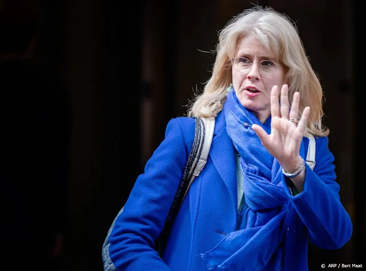mona keijzer begonnen aan bemiddeling bij kanaaldrama