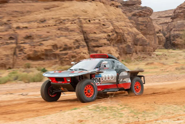 monsieur dakar peterhansel na ongeluk uit dakar rally
