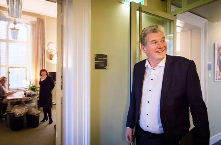 moorlag sloot meenemen zetel niet uit