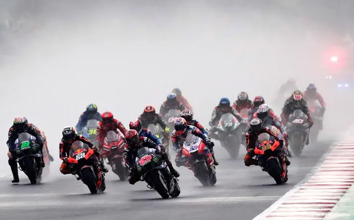 motogp voert sprintraces in bij iedere grand prix