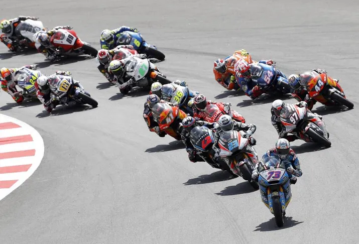 motorcoureur bendsneyder crasht in barcelona