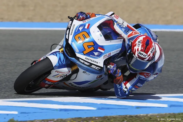 motorcoureur bendsneyder ondanks slechte start weer in de punten