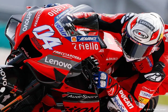 motorcoureur dovizioso breekt sleutelbeen bij crash