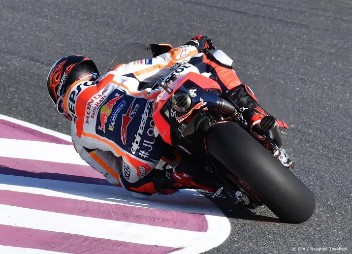 motorcoureur lorenzo breekt rib in qatar