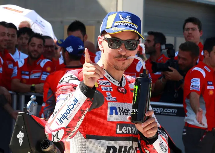 motorcoureur lorenzo op pole in aragon
