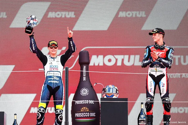 motorcoureur veijer pakt in duitsland poleposition in moto3