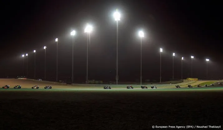 motorcoureurs starten seizoen met twee races in qatar