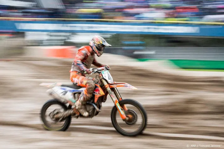 motorcrosser herlings zegeviert in eerste manche britse gp
