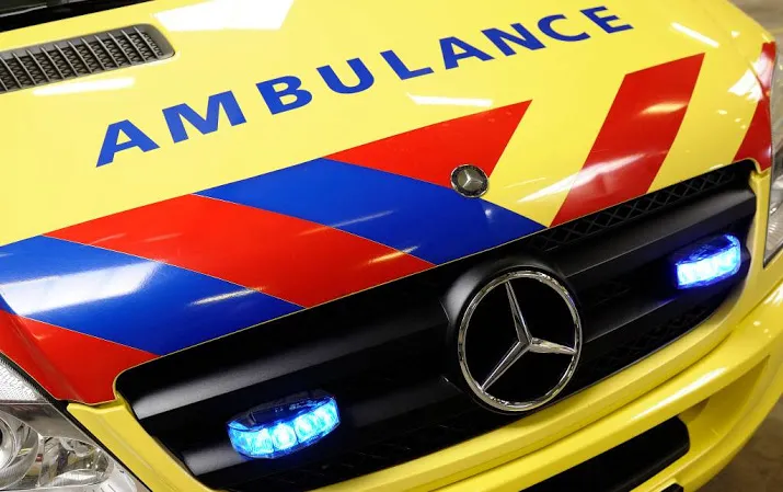 motorrijder belandt in de sloot en overlijdt