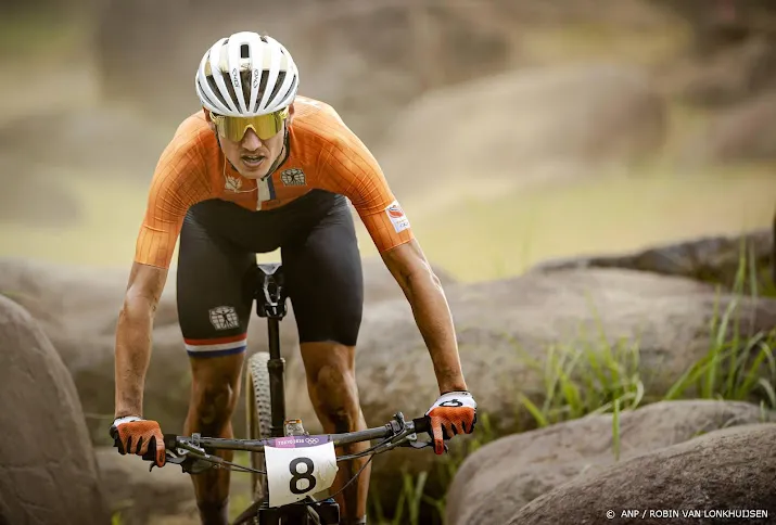 mountainbiker vader heeft huiswerk voor parijs 2024