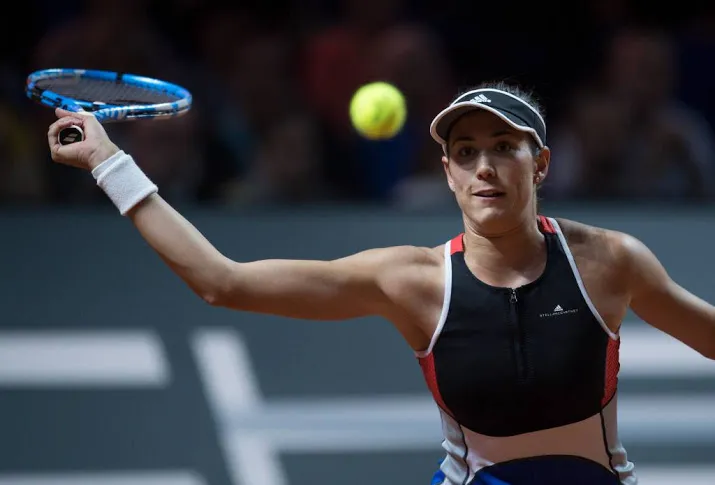 muguruza geeft op in stuttgart