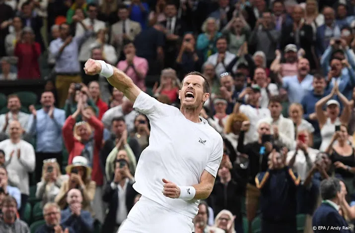 murray doorstaat fysieke test en wint in vier sets op wimbledon
