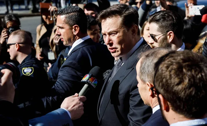 musk en sec praten weekje langer over tweets