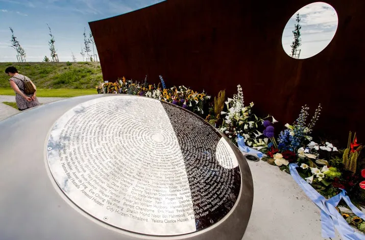 nabestaanden herdenken mh17 vliegramp