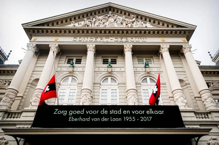 nabestaanden van der laan danken voor steun