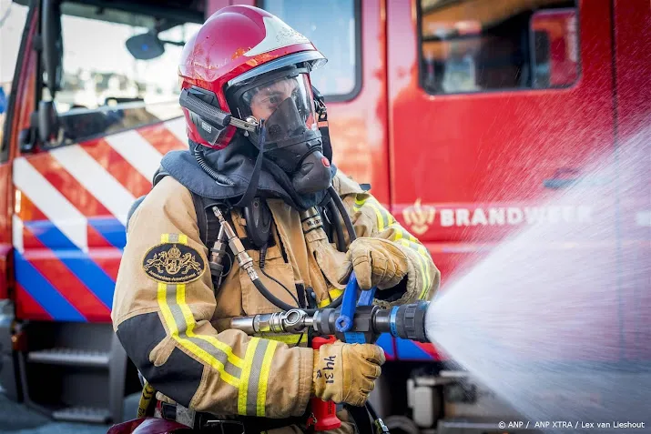 nablussen begonnen na grote brand in kringloopwinkel in almere