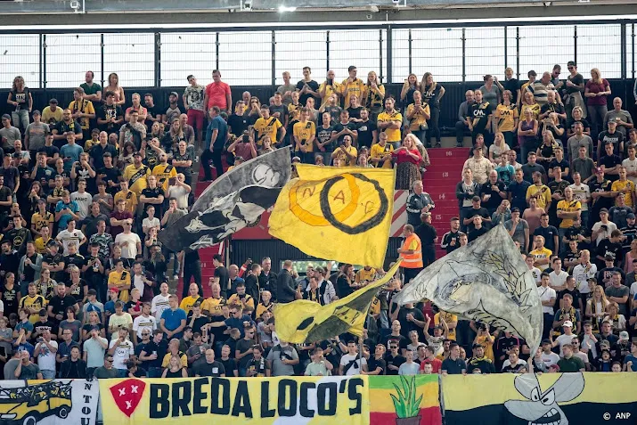 nac supporters weggestuurd na agressief gedrag in valkenburg