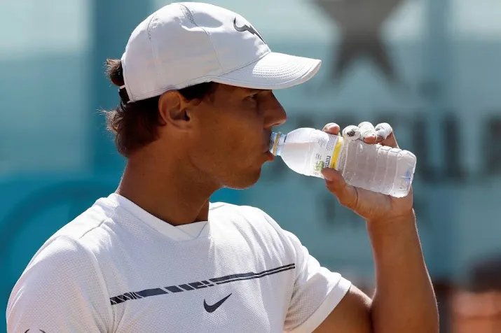 nadal heeft geen enkele moeite met monfils