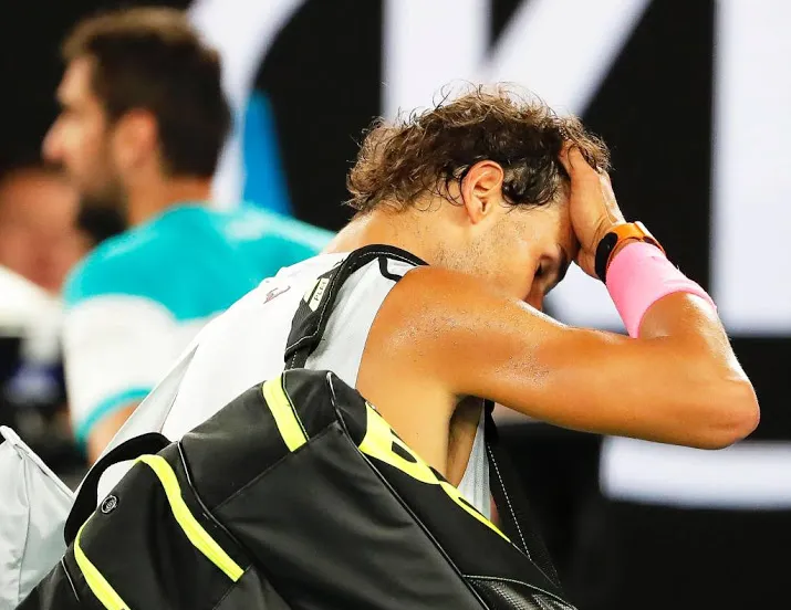 nadal klaagt over harde ondergrond