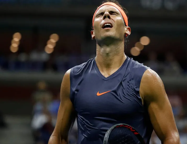 nadal pas na slopende vijfsetter langs thiem