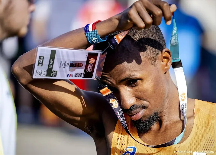 nageeye stapt in marathon wk uit met zware ballonnenbenen