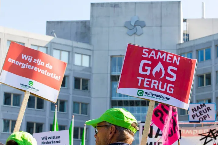 nam miljarden beschikbaar voor schade
