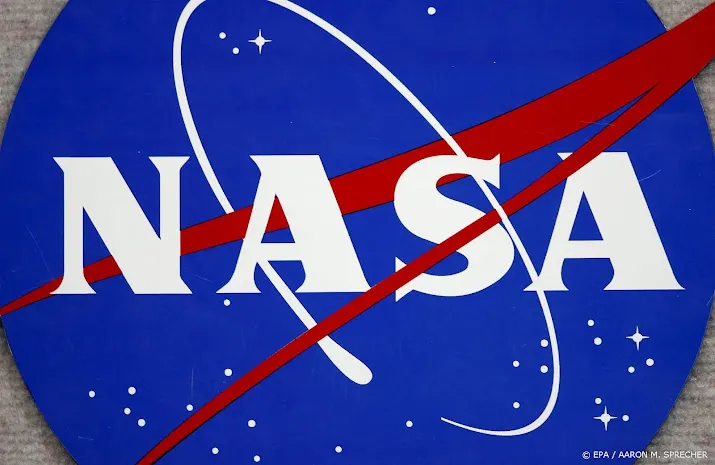 nasa laat tweetal bedrijven nieuwe ruimtepakken ontwikkelen