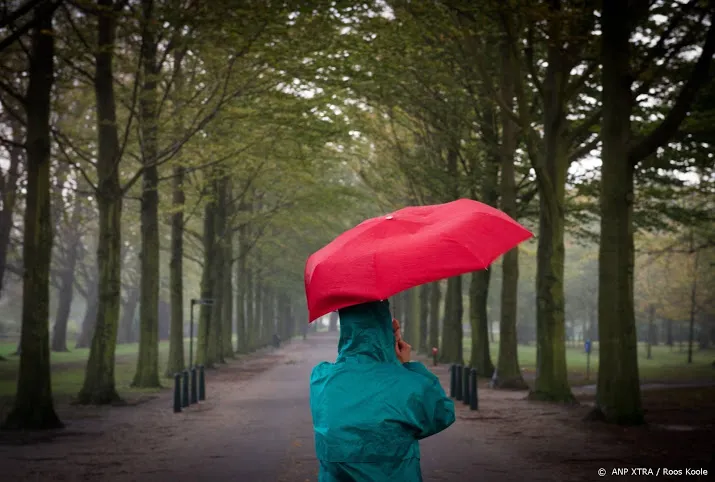 nat herfstweer houdt nog zeker een week aan