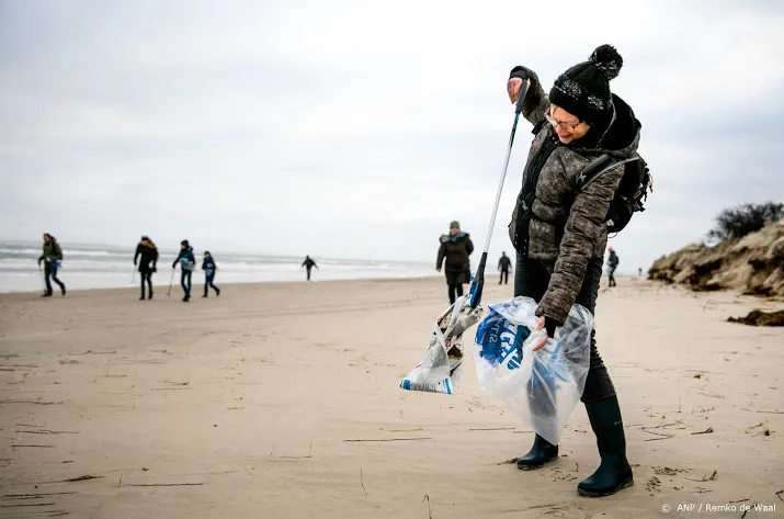 nauwelijks nieuwe troep op stranden eilanden