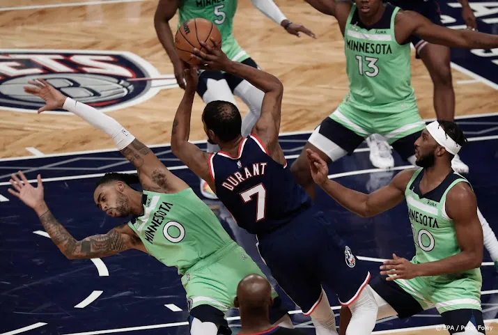 nba eist boostervaccin van spelers en ondersteunend personeel