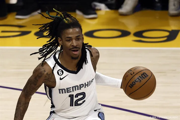 nba schorst morant na opnieuw zwaaien met wapen in video
