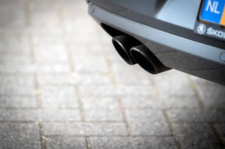 nederland bepleit strengere co2 normen autos