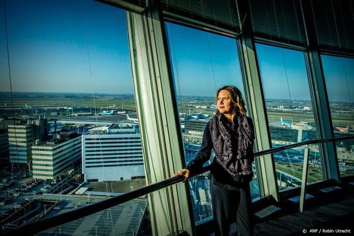 nederland dringt opnieuw aan op eu vliegtaks