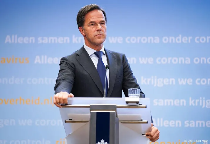nederland gaat voor maand in gedeeltelijke lockdown