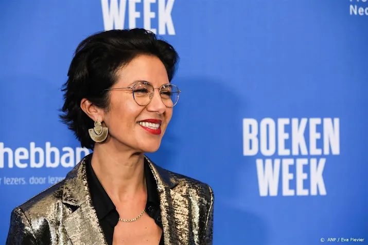 nederland geeft sri lanka en indonesie 478 kunststukken terug