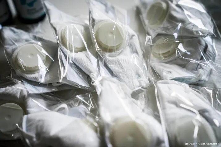 nederland krijgt mondkapjes en handschoenen van chinese airlines
