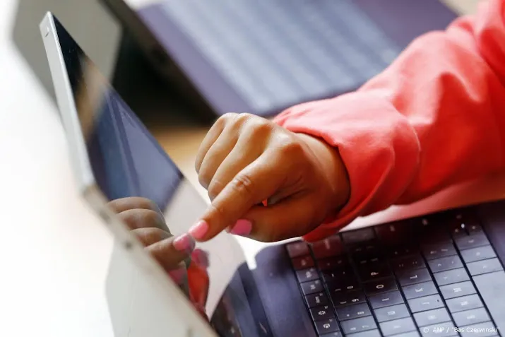 nederland scoort goed met digitaal onderwijs