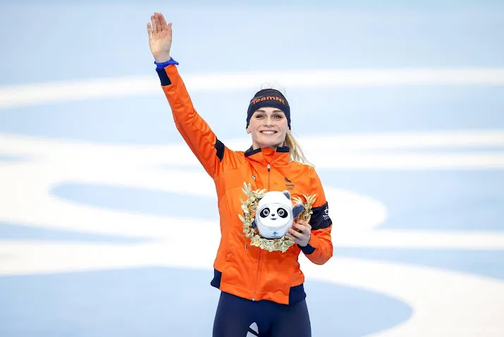 nederland zakt ondanks goud schouten plaats in medailleklassement