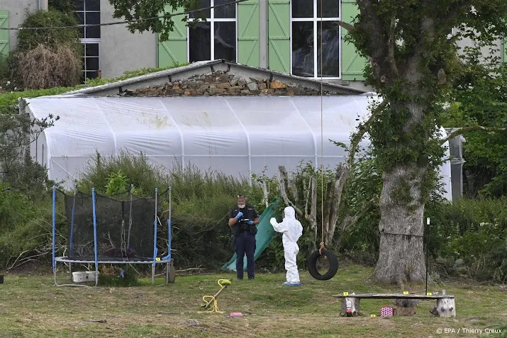 nederlander in frankrijk aangeklaagd voor moord op buurmeisje