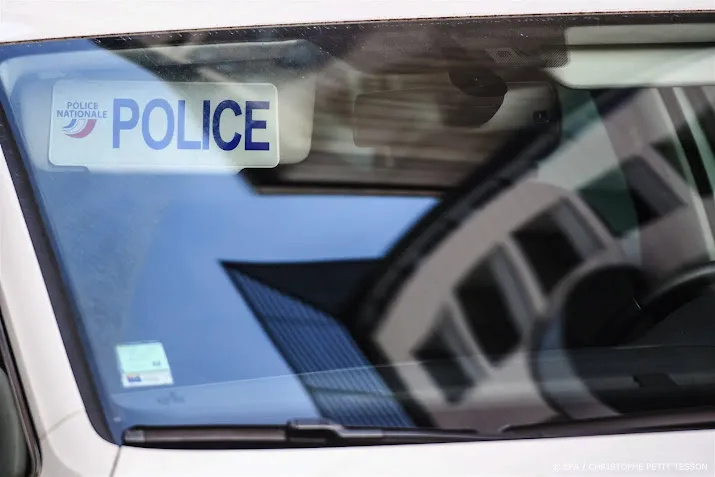 nederlander schiet in frankrijk buurmeisje 11 in tuin dood