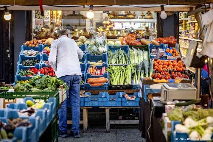 nederlanders aten net zo veel verse groenten en fruit als in 2021
