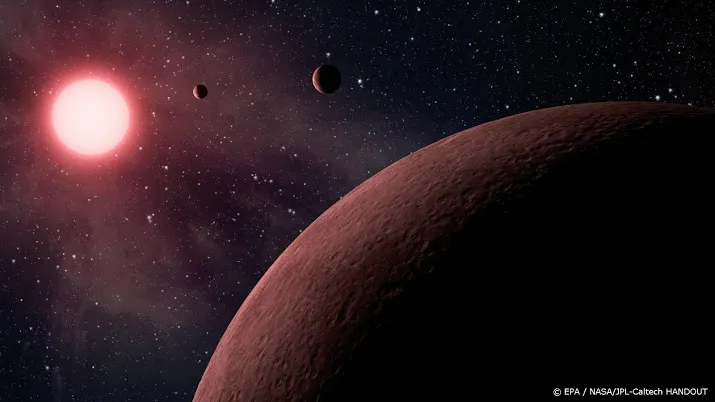 nederlanders mogen namen voor ster en planeet bedenken