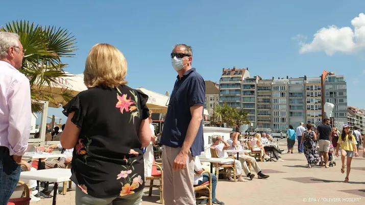 nederlanders op de vuist met politie vlaamse badplaats