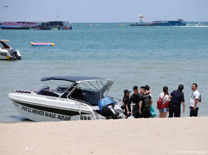 nederlanders vast in thailand door storm