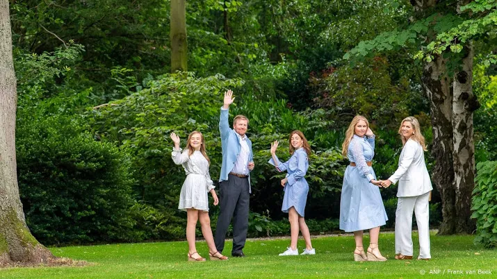 nederlanders vinden griekse vakantie koning onverstandig