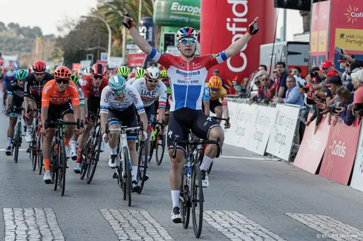 nederlands wielerkampioen jakobsen wint gp jean pierre monsere