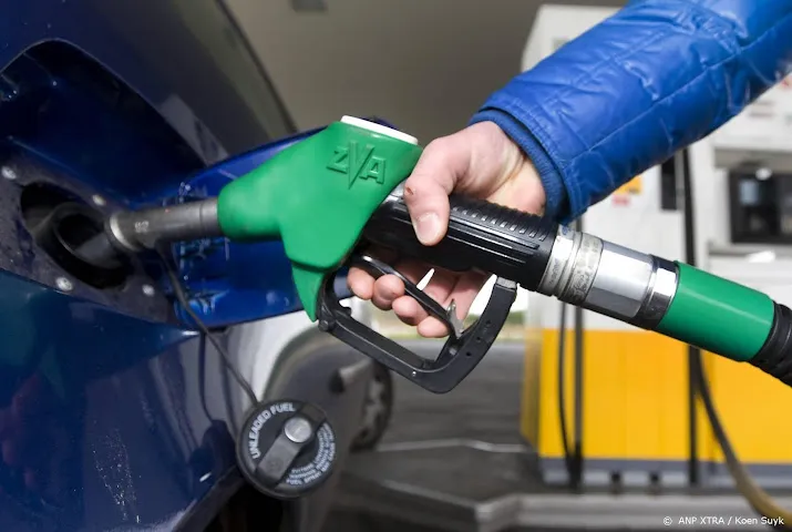 nederlandse benzineprijs dit weekend naar nieuw record